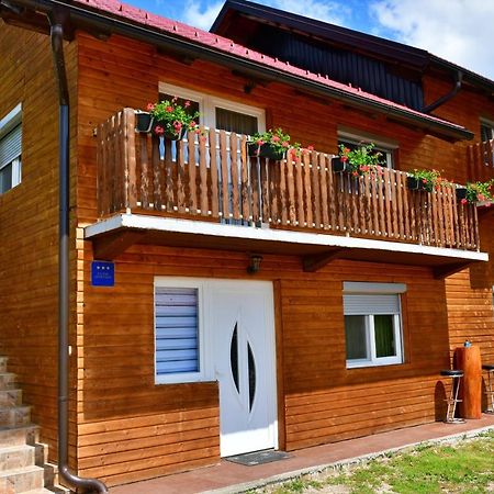 Apartments Laura Раковица Экстерьер фото