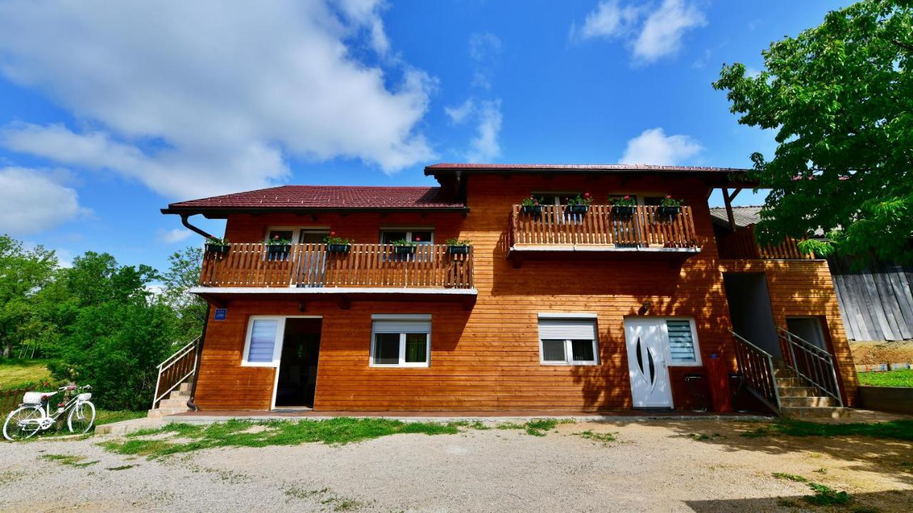 Apartments Laura Раковица Экстерьер фото