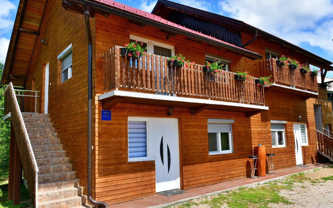 Apartments Laura Раковица Экстерьер фото